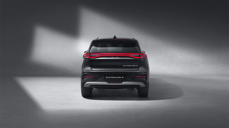 BYD SEALION 8
