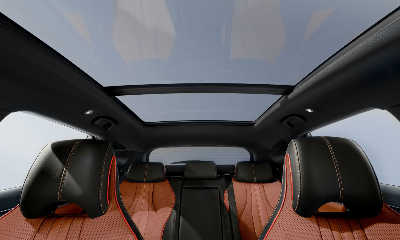 Cửa sổ trời toàn cảnh – Mở rộng không gian